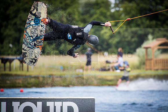 WakeBoarding-BoxEnd-2305